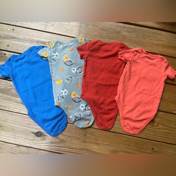 4 infant toddler baby 12M Carter's Bodysuits snap closure onesies - Picture 7 of 9